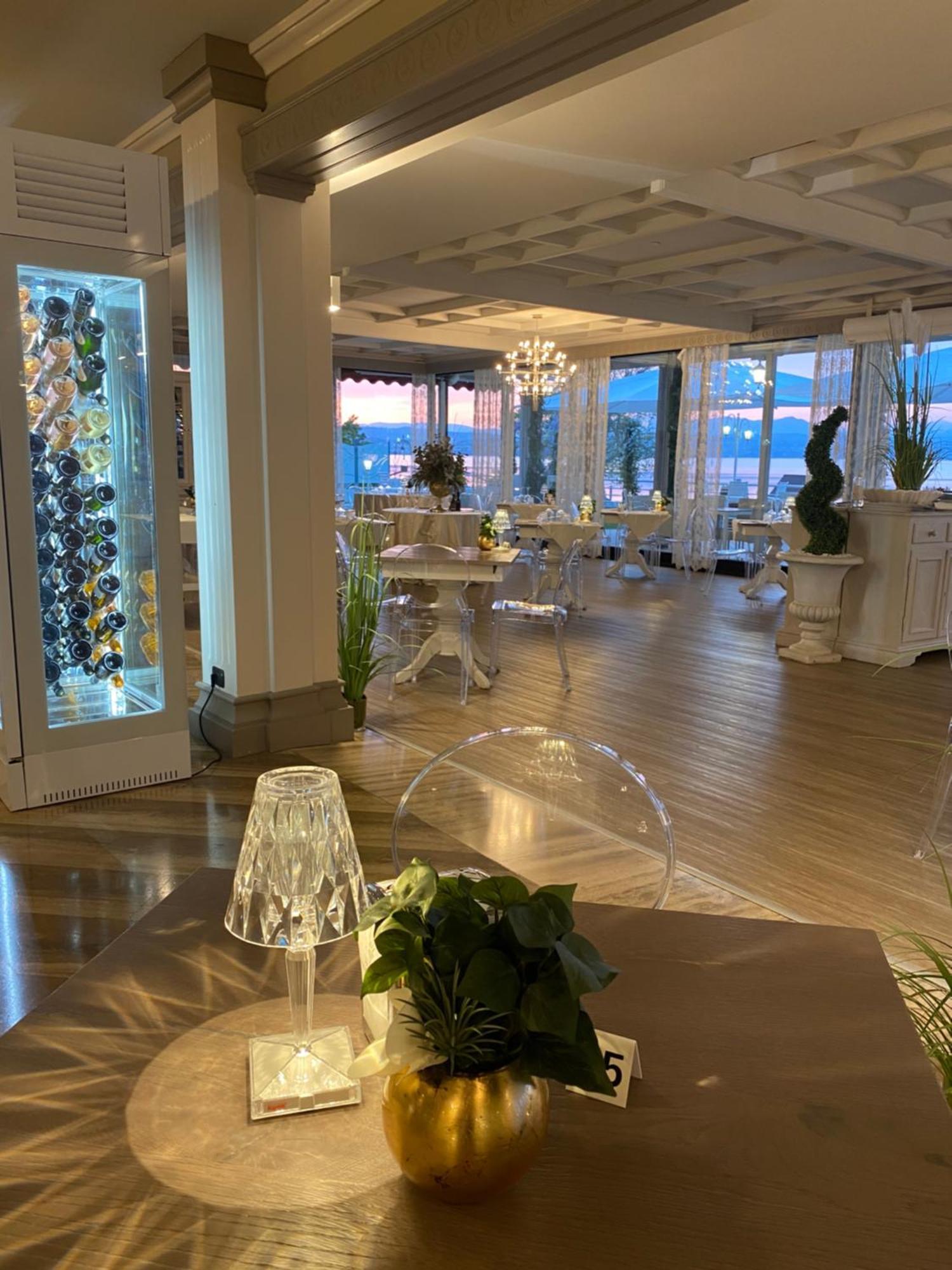 Hotel Aquila D'Oro Desenzano Desenzano del Garda Eksteriør billede