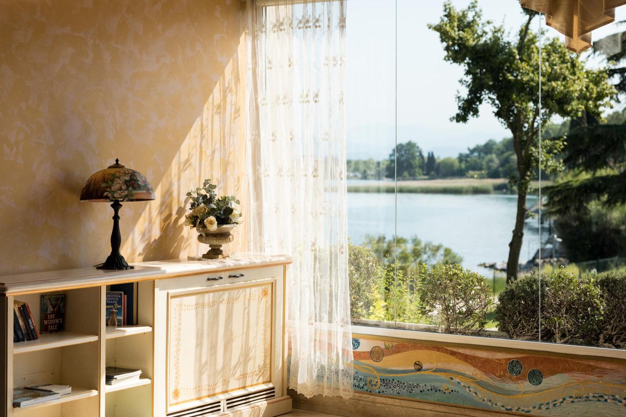 Hotel Aquila D'Oro Desenzano Desenzano del Garda Eksteriør billede