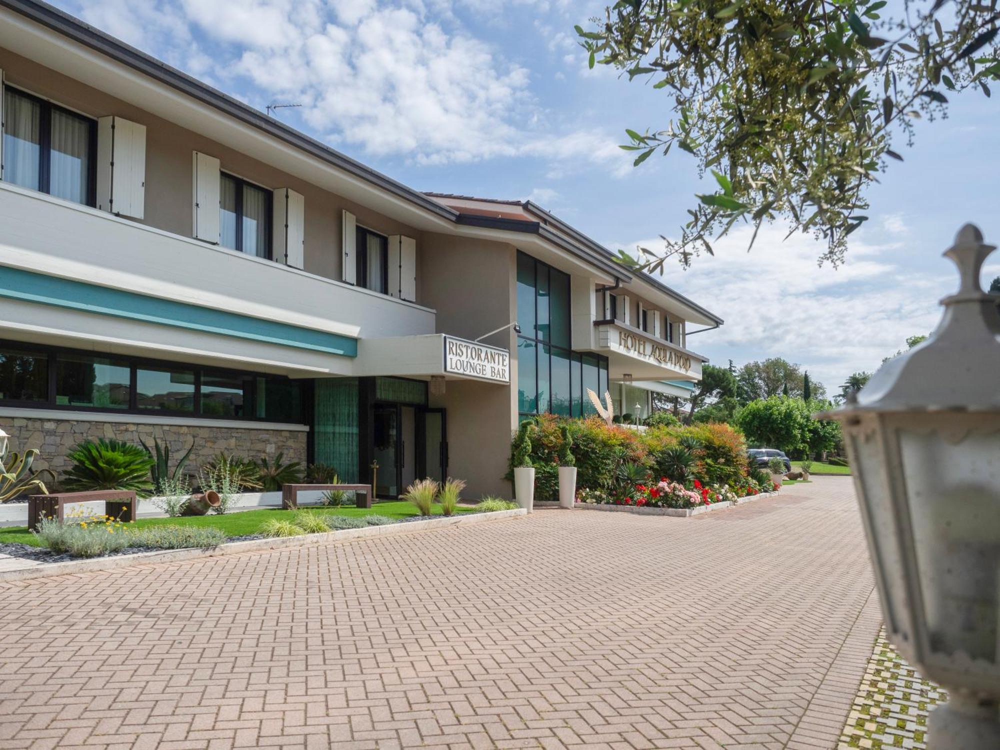 Hotel Aquila D'Oro Desenzano Desenzano del Garda Eksteriør billede