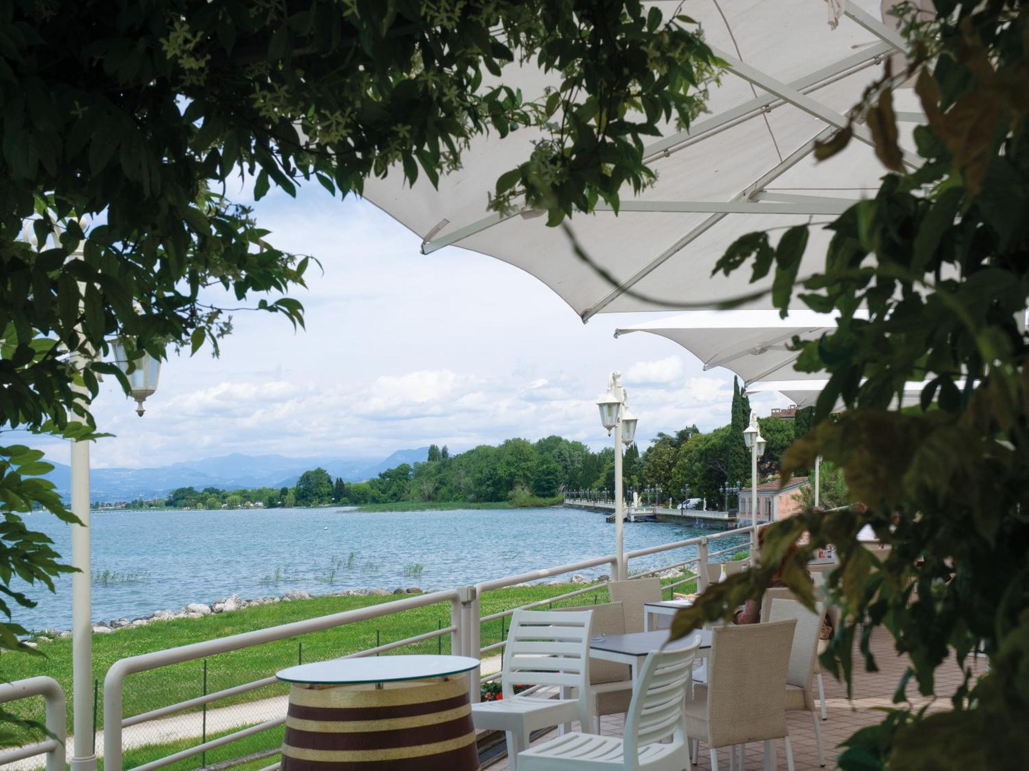 Hotel Aquila D'Oro Desenzano Desenzano del Garda Eksteriør billede