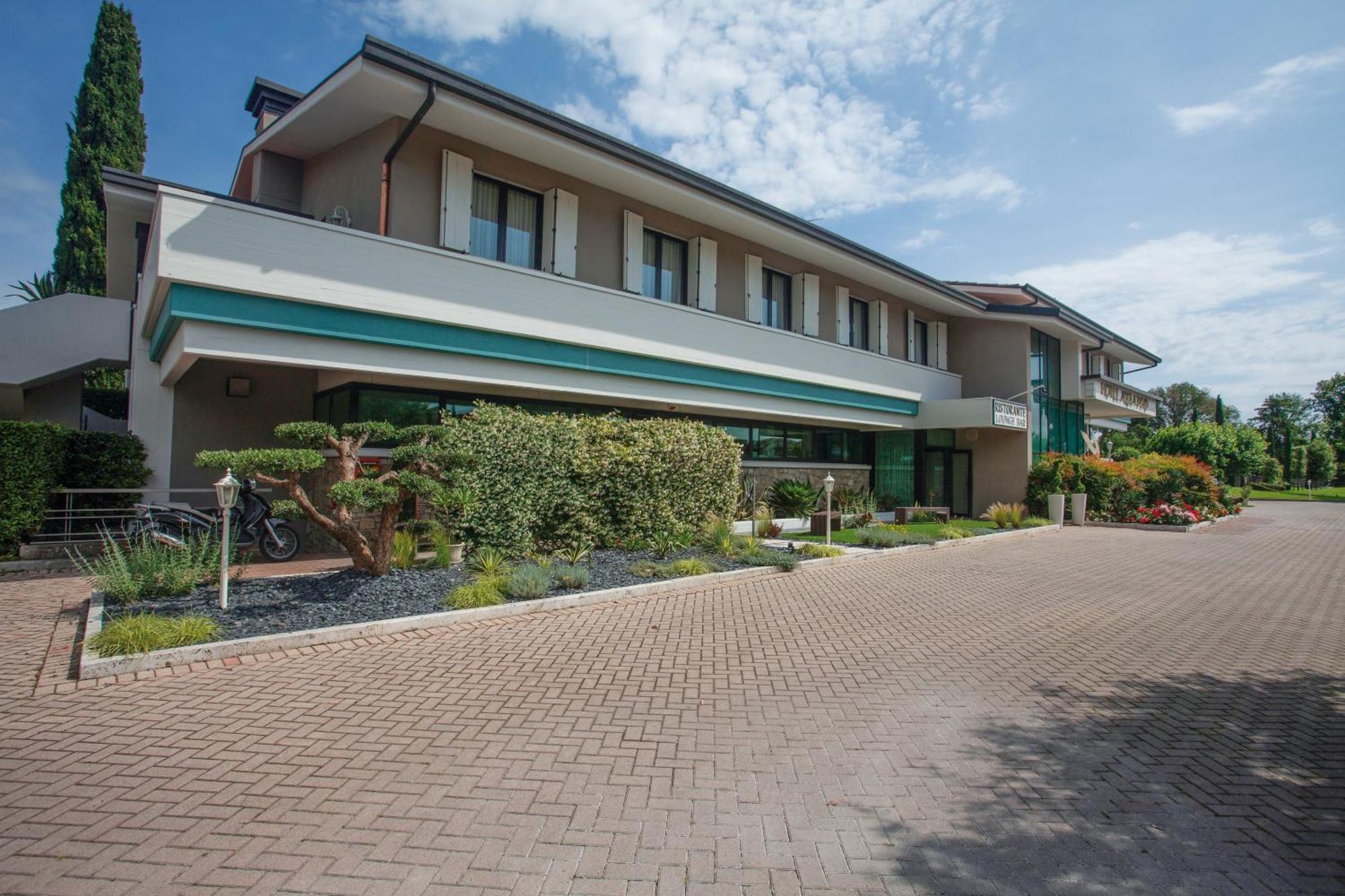 Hotel Aquila D'Oro Desenzano Desenzano del Garda Eksteriør billede