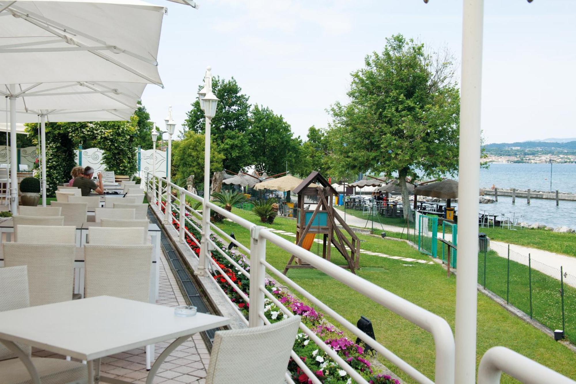 Hotel Aquila D'Oro Desenzano Desenzano del Garda Eksteriør billede