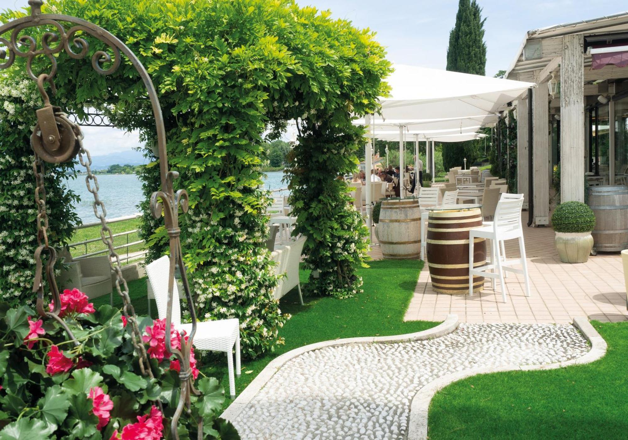 Hotel Aquila D'Oro Desenzano Desenzano del Garda Eksteriør billede
