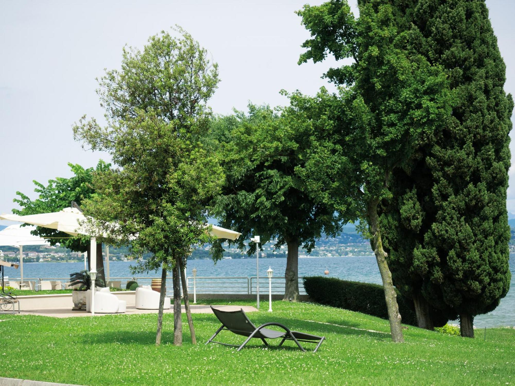 Hotel Aquila D'Oro Desenzano Desenzano del Garda Eksteriør billede