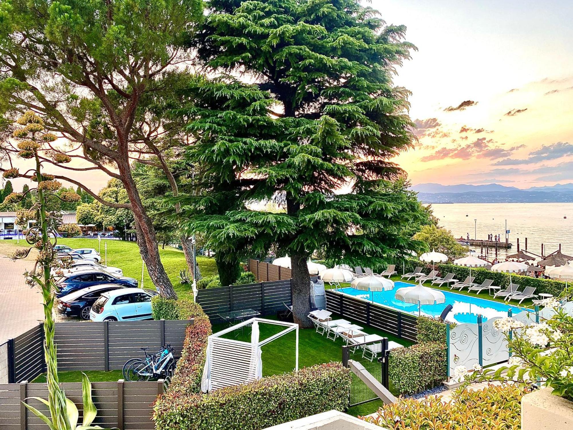 Hotel Aquila D'Oro Desenzano Desenzano del Garda Eksteriør billede